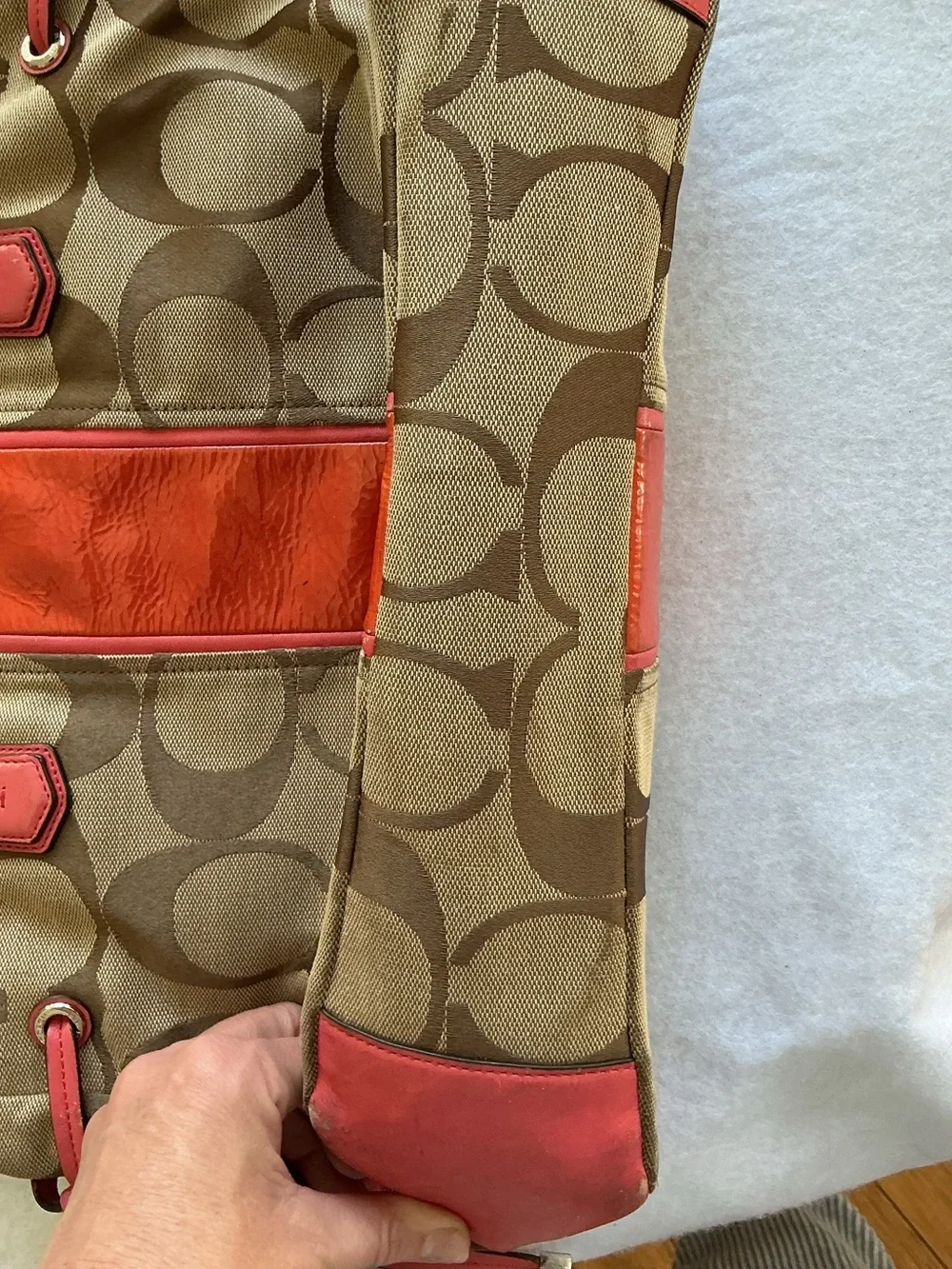 Coach Chelsea Signature Stripe Charlie Tote Khaki Coral‎ Patent Leather Bag